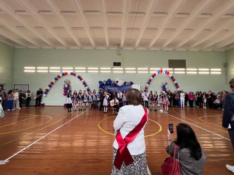 24 мая в гимназии состоялось одно из самых трогательных школьных событий - Последний звонок для учащихся 4-х, 9-х и 11-х классов.